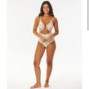 NEW Rip Curl Womens La Quinta Good Coverage One-Piece Swimsuit XS Tropical